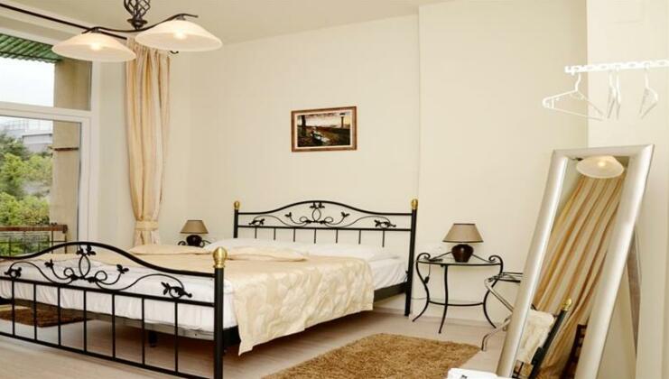 Flowers Premium Apartments & Rooms - Photo2