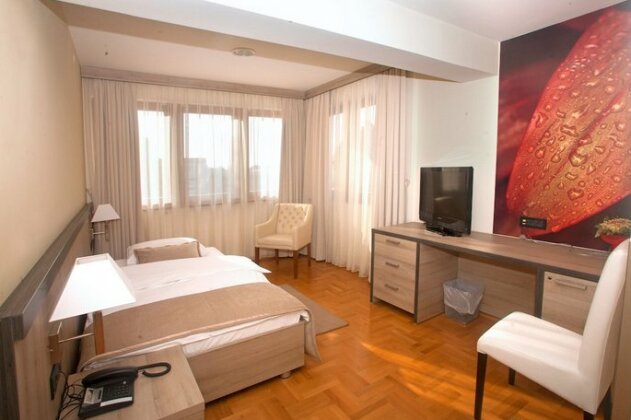 Hotel Calypso Zagreb - Photo4