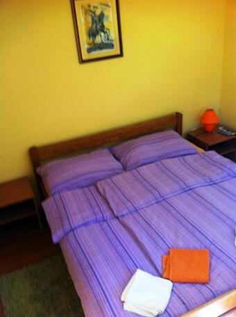 Servus-Rooms for rent - Photo5