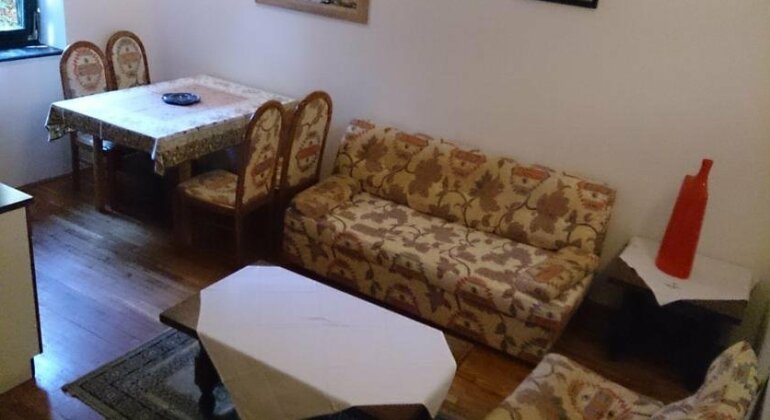 Low Buget Family Apartments - Photo4