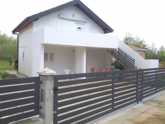 Emilija Apartments Privlaka