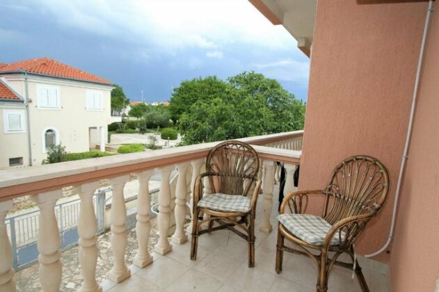 Holiday House Violeta - Photo3
