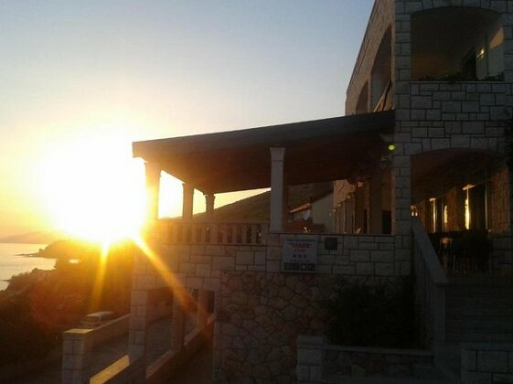 Guesthouse Braco - Photo2