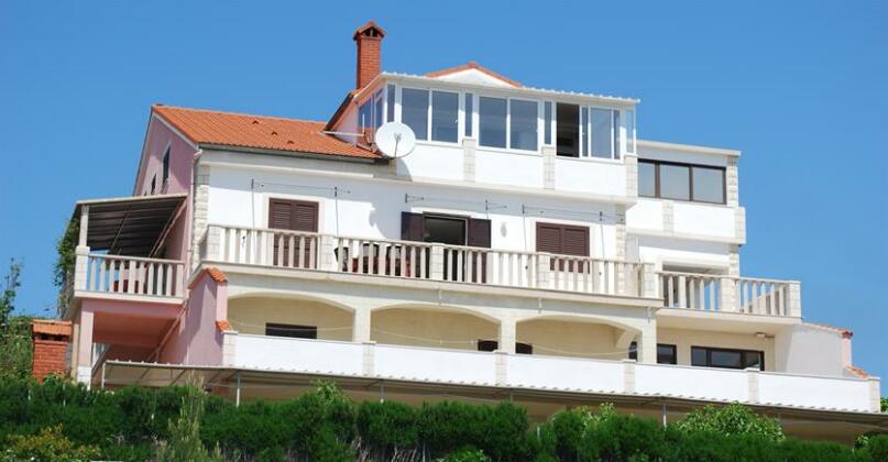 Villa Dubravka Zavalatica