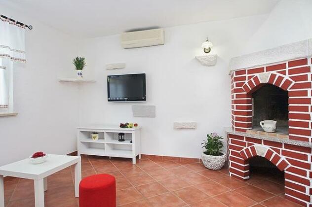 Holiday Home Lana Zbandaj - Photo4