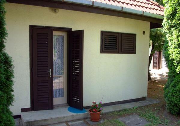 Esthajnal Apartmanok - Photo2