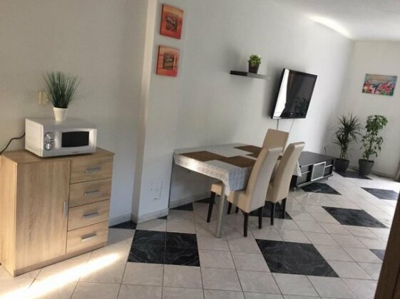 Relax Apartmanhaz Balatonalmadi - Photo4