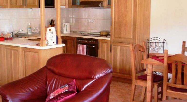 Balaton Guesthouse - Photo4