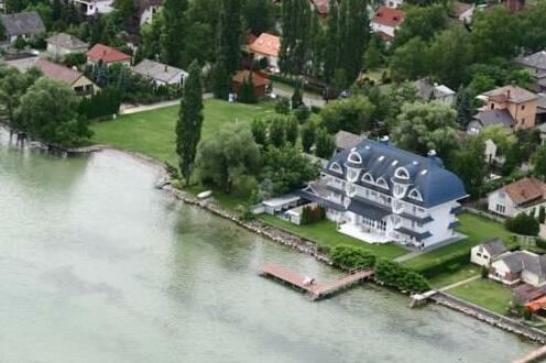 Villa Romantika Balatonboglar - Photo3