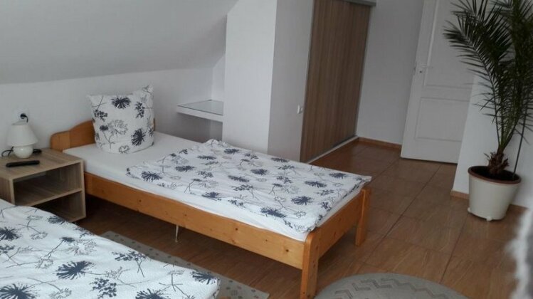 Munkacsy Apartmanok - Photo5