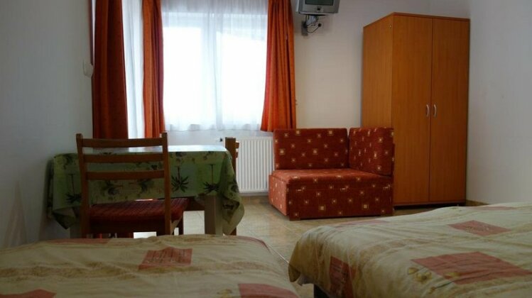 Abigel Apartmanhaz - Photo2