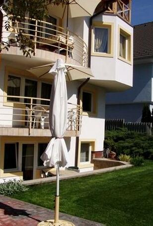Csernai Villa - Photo3