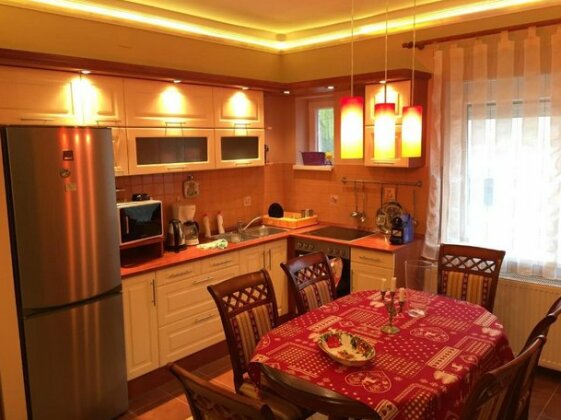 Eszter Apartman Balatonfured - Photo2