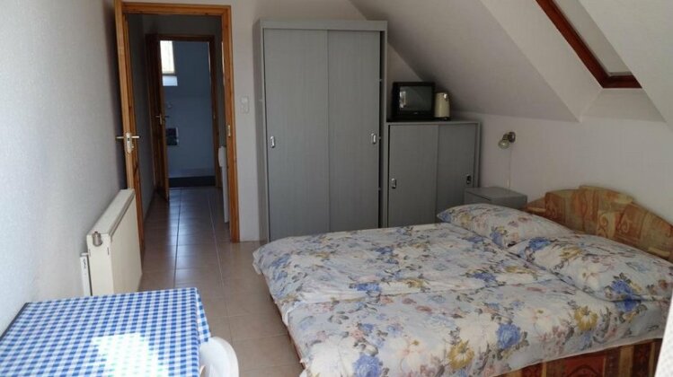 Klassz Apartmanhaz - Photo4