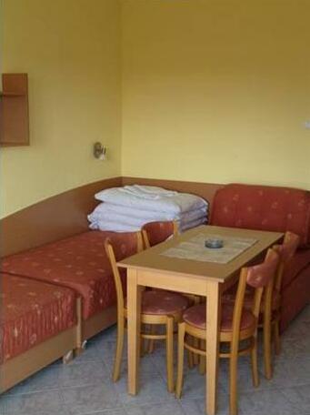 Kosztolanyi Apartmanhaz - Photo4
