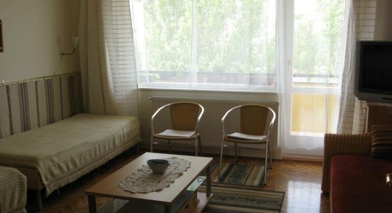 Liliom Apartments Balatonfured - Photo3