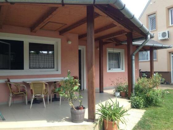 Nemeth Apartmanhaz - Photo2