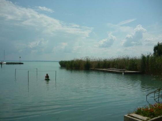 Hotel Kenese - Photo2