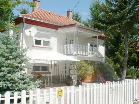 Hunyadi Holiday Home