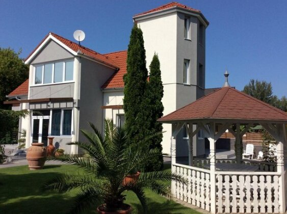 Ancsi Apartmanhaz - Photo2