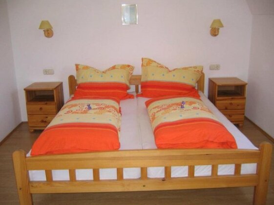 Gabi Apartmanhaz - Photo2