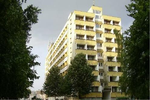 Hotel Lelle - Photo2