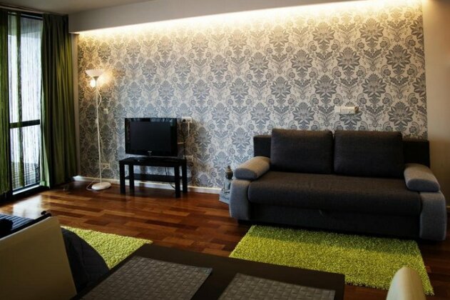 Modern Apartment with Lake View - Photo4