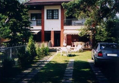 Sunflower Apartmanok - Photo2