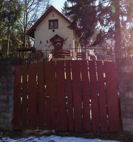  Photo 1