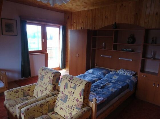 Tot Vendeghaz - Photo3