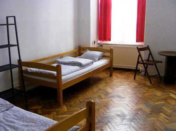 11th Hour Cinema Hostel - Photo2