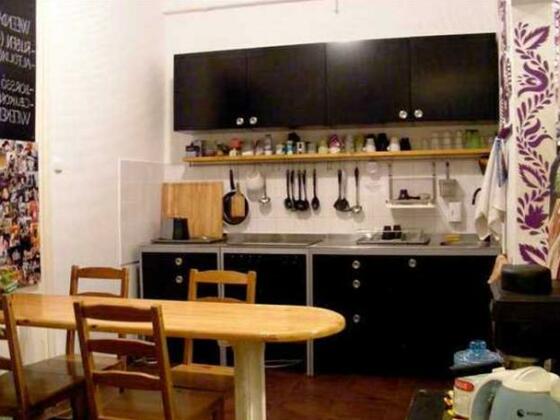 11th Hour Cinema Hostel - Photo4