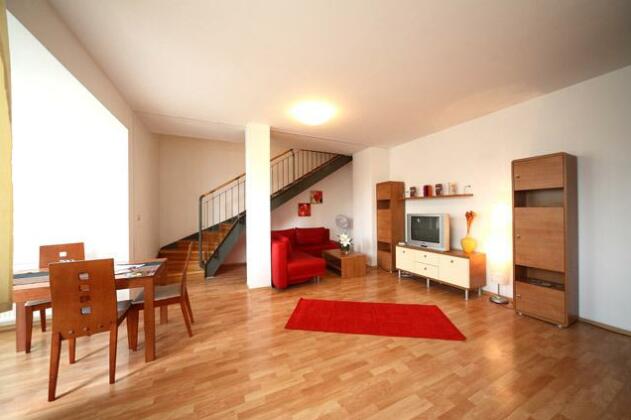 Akacfa Holiday Apartments - Photo4