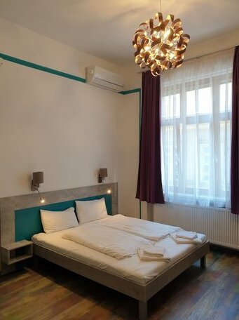 Amber Terrace Studios - Photo2