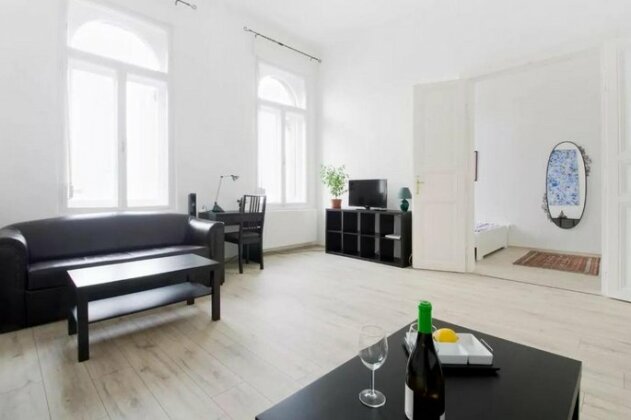 Apartment Andrassy - Photo5