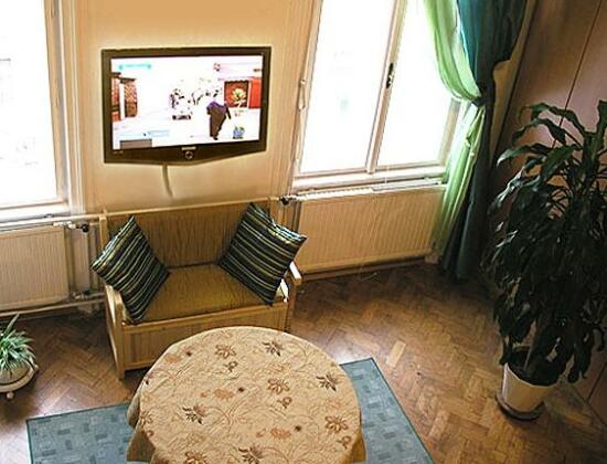 Arcadia Apartments - Photo2
