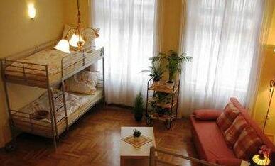 Astoria Economic Apartments - Photo3