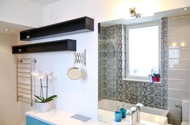 Blue Luxury Apartment - Photo2