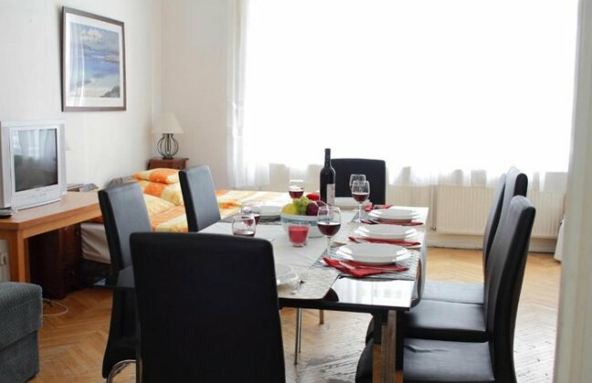 Blue Rose Apartment - Photo2