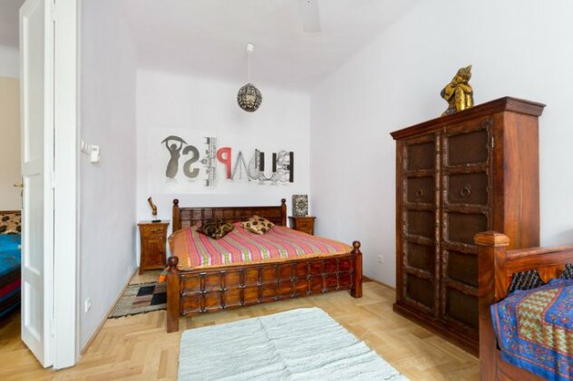BPM - Exotic and Buddha Rooms in Soho - Photo4