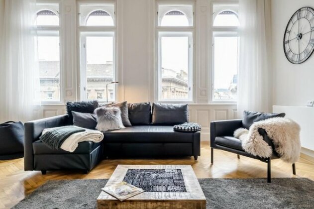BpR Luxe de Noir et Blanc Apartment - Photo2