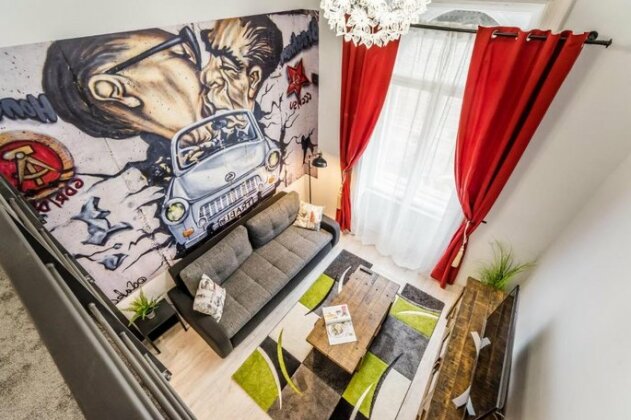 BpR Stupendous Design Home - Photo2