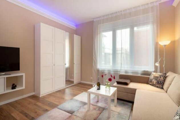 Brand new apartment next to the Parliament - Photo2