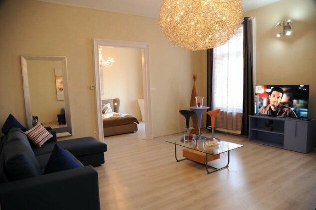 Budapest Easy Flats- Oktogon Lux Apartment - Photo2