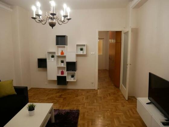 Budapest Shopping Street Terrace Suite - Photo3