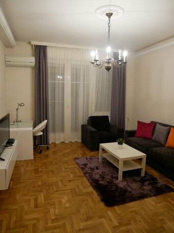Budapest Shopping Street Terrace Suite - Photo4