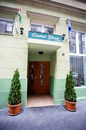 Central Green Hotel
