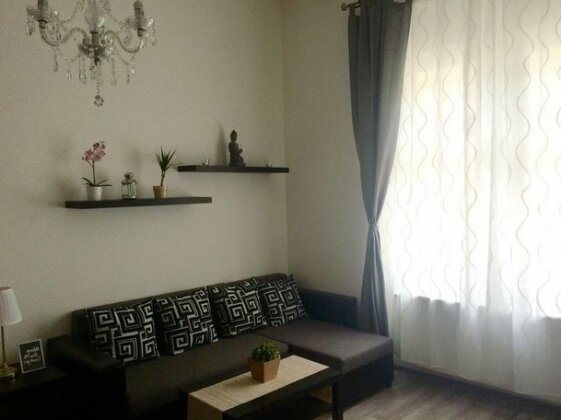 Central Luxury Residence - Photo2