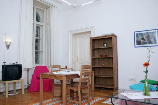 Central Market Apartments - Photo4