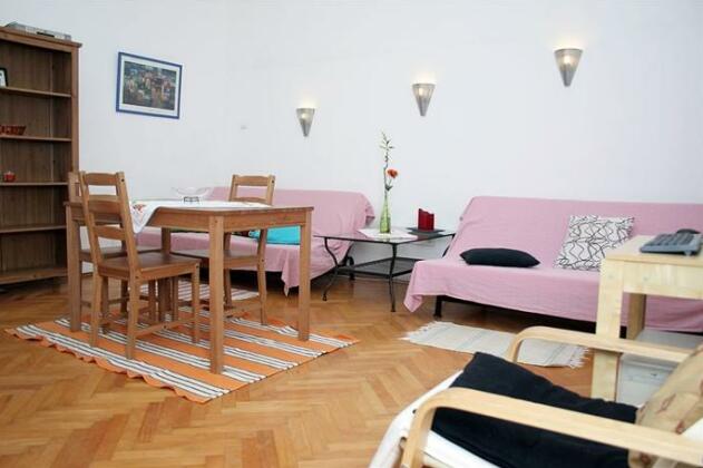 Central Market Apartments - Photo5